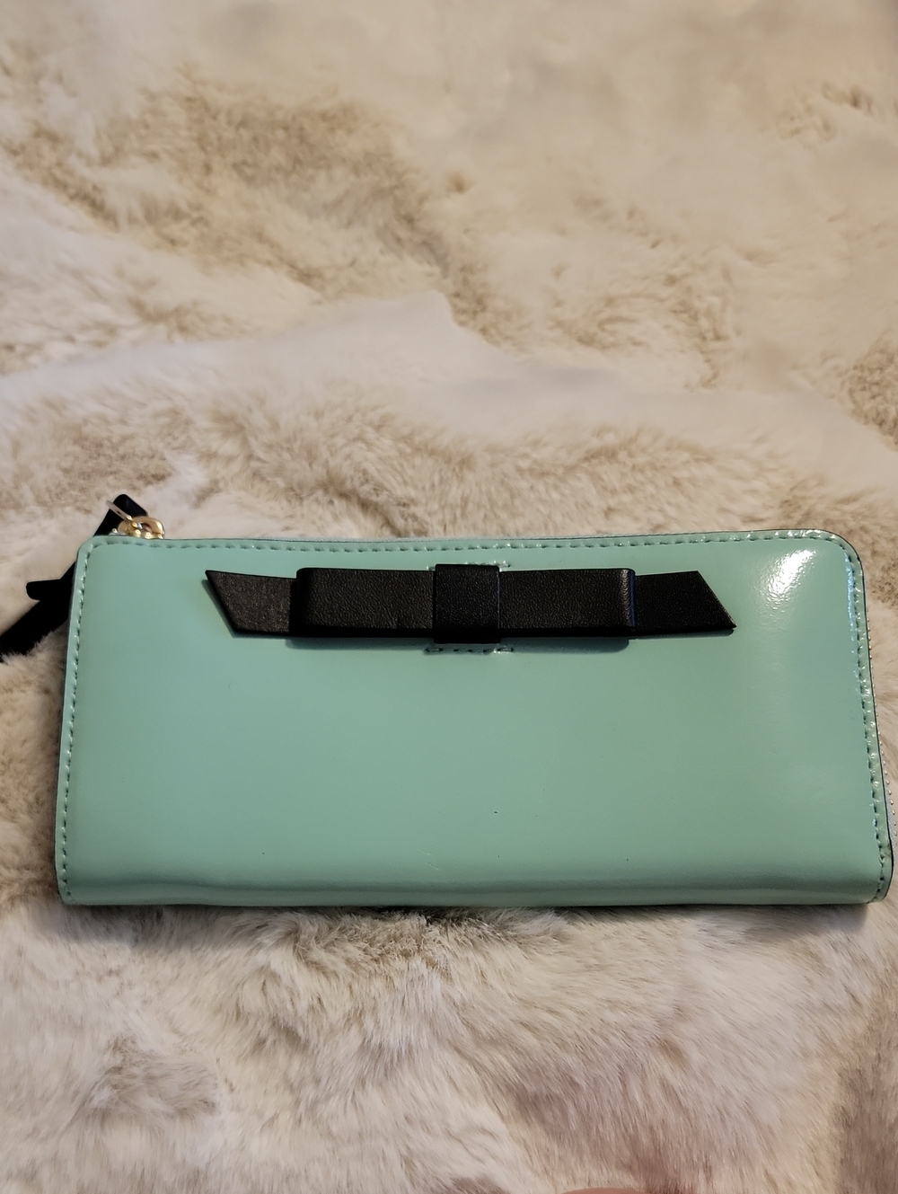 Kate Spade Mint Green Zip Wallet with Black Bow, Patent leather-NWOT